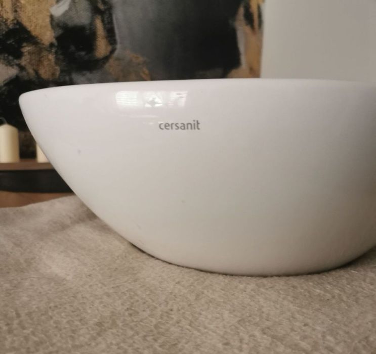 Umywalka ceramiczna nablatowa Moduo 45 nieregularna