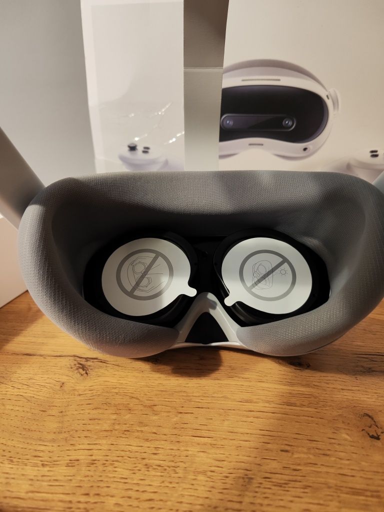 Nowe gogle VR Pico 4 Ultra ( 12/256Gb ) * Lepsze od MetaQuest *