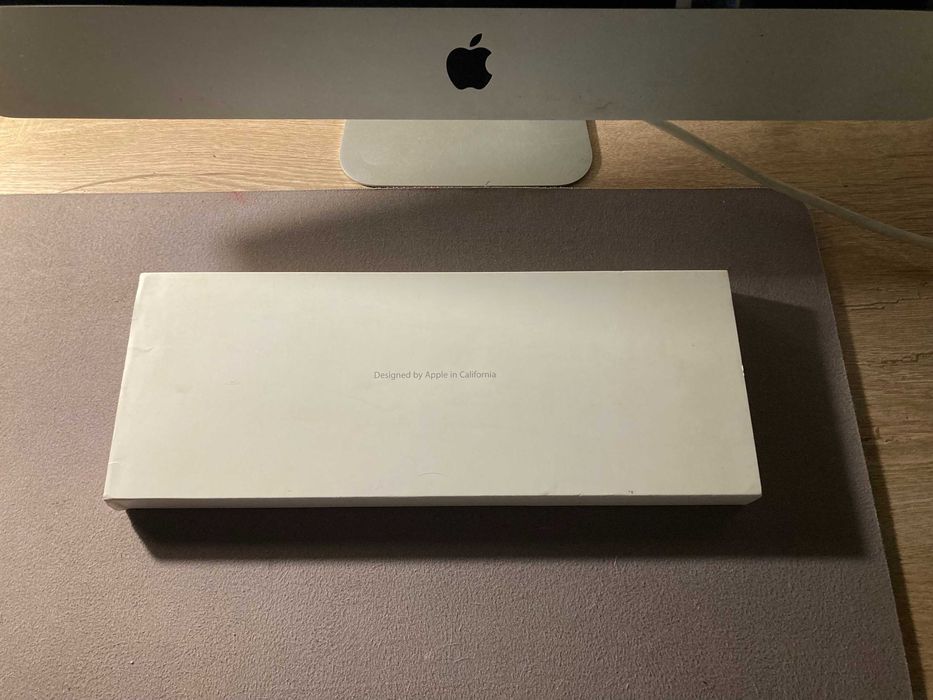 Apple iMac 21.5 / Mid 2010 / 3.2 GHz / A1311 / SSD 256GB / mysz+klaw