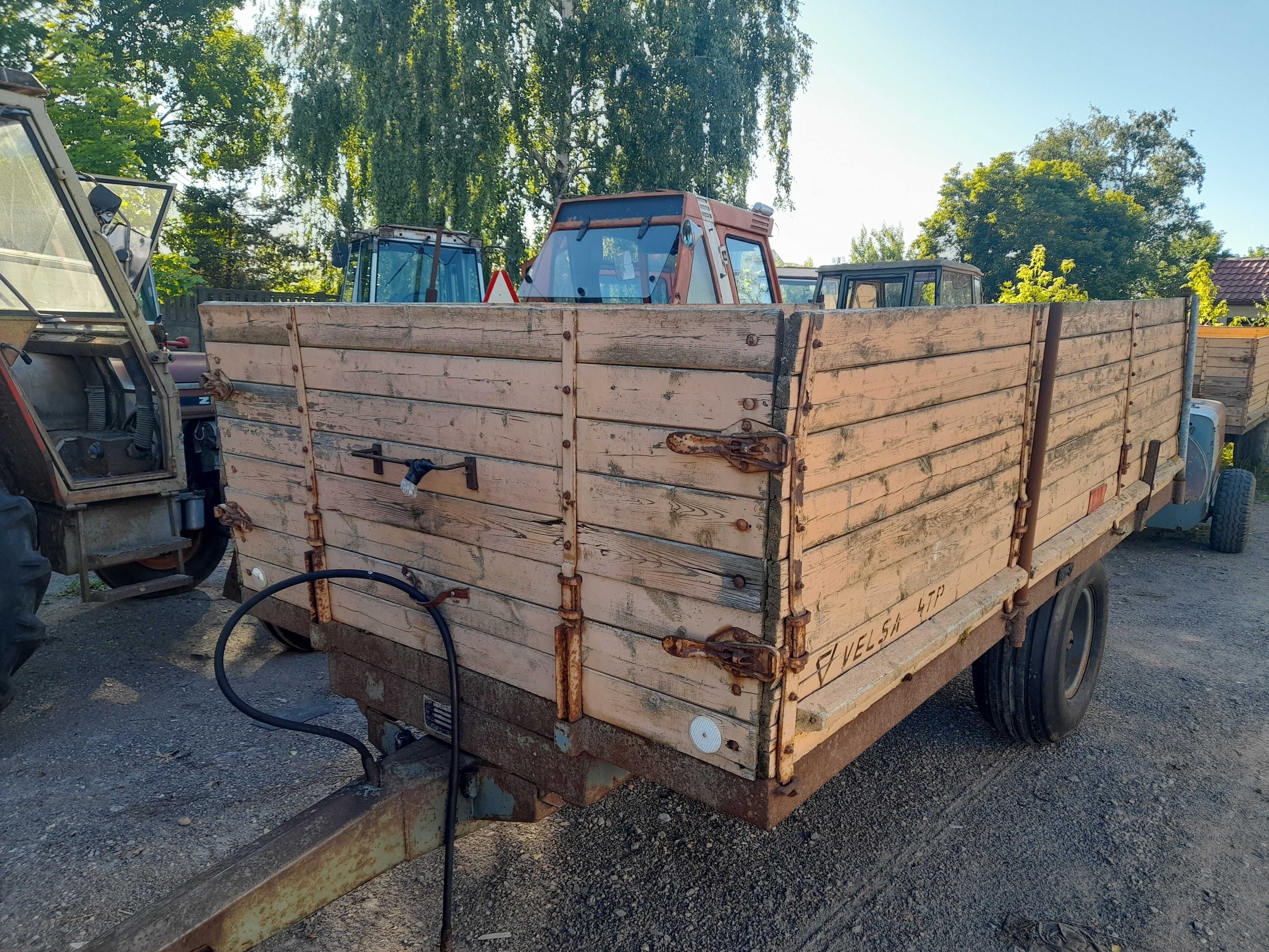 przyczepa jednoosiowa Velsa  kiper 6ton