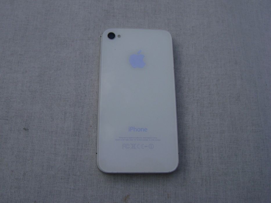 iPhone 4 in excellent condition64309815486338123