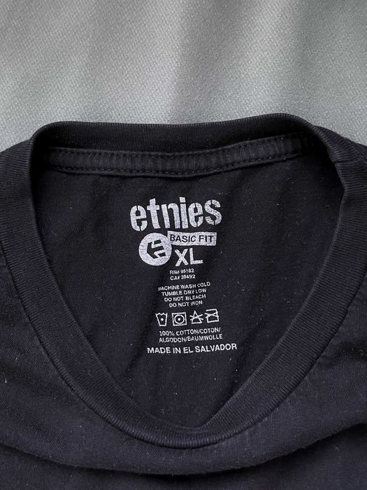 Tshirt Vintage Arto Saari Etnies XL