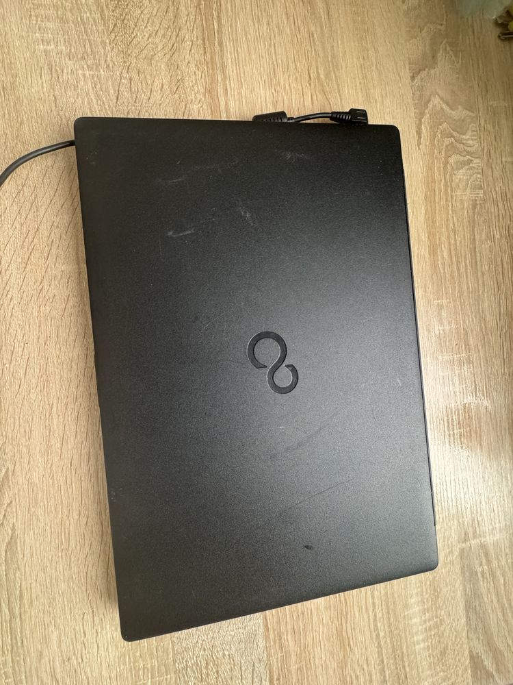 Laptop Fujitsu Lifebook A3510i3 -1005G1