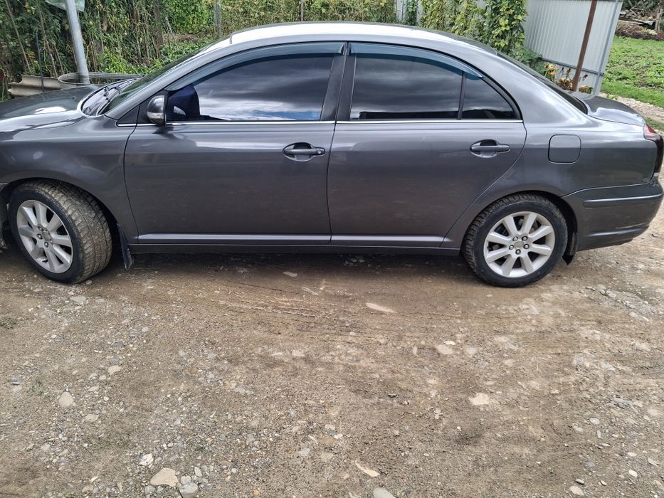 Продам Toyota Avensis Full у гарному стані,