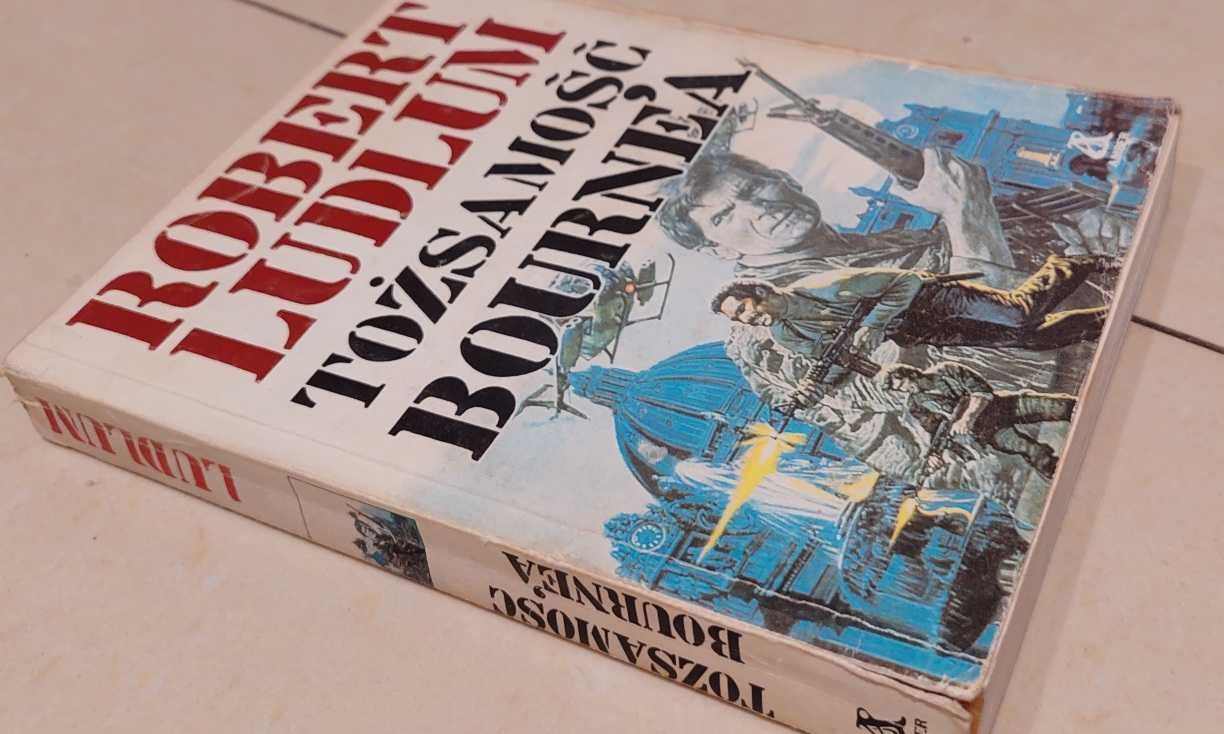 Tożsamość Borna Robert Ludlum