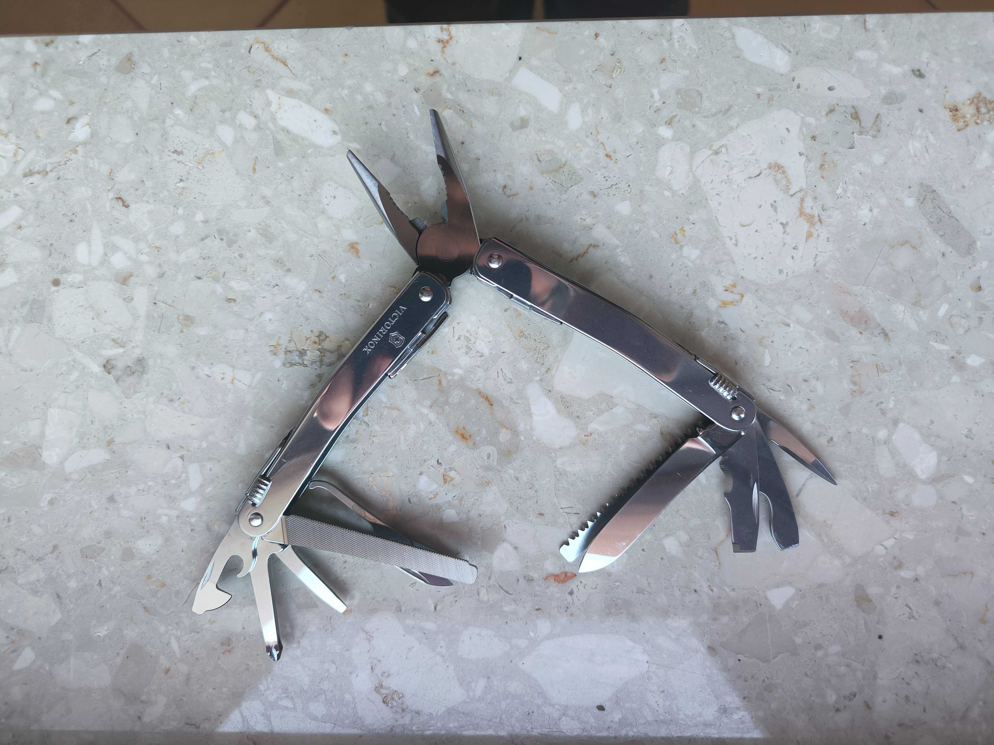 Victorinox Swisstool spirit z klipsem scyzoryk multitool