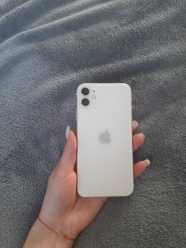 Продам iPhone 11.