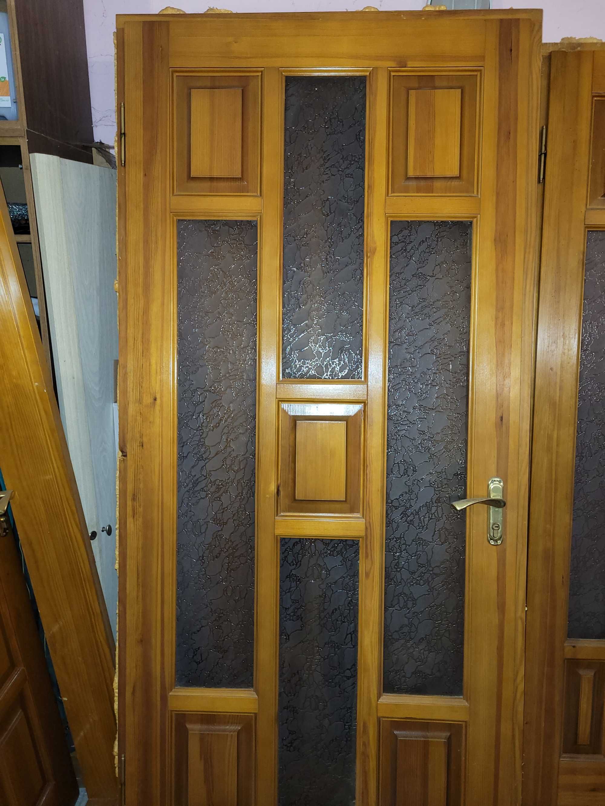 Двері дерев'яні зі скляними вставками 90х204 см