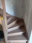 Nowe schody drewniane jesionowe