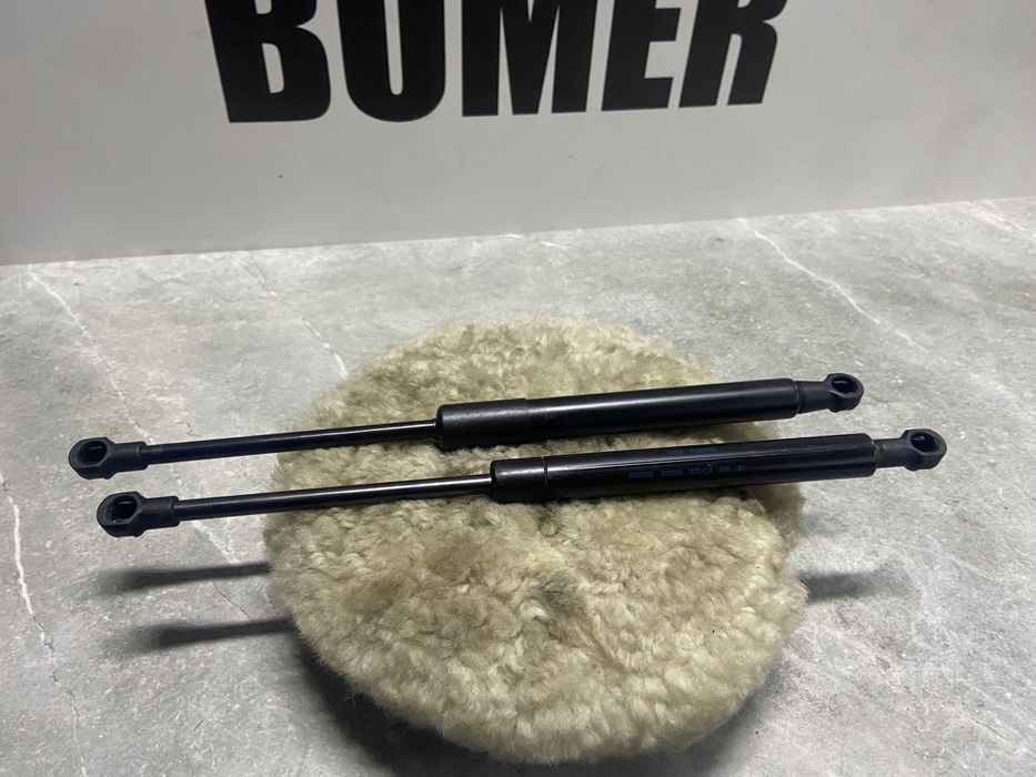 Амортизатор Капота БМВ Е60 Е61 Стойка Капоту