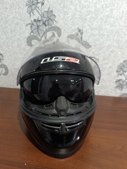 Продам шолом LS2