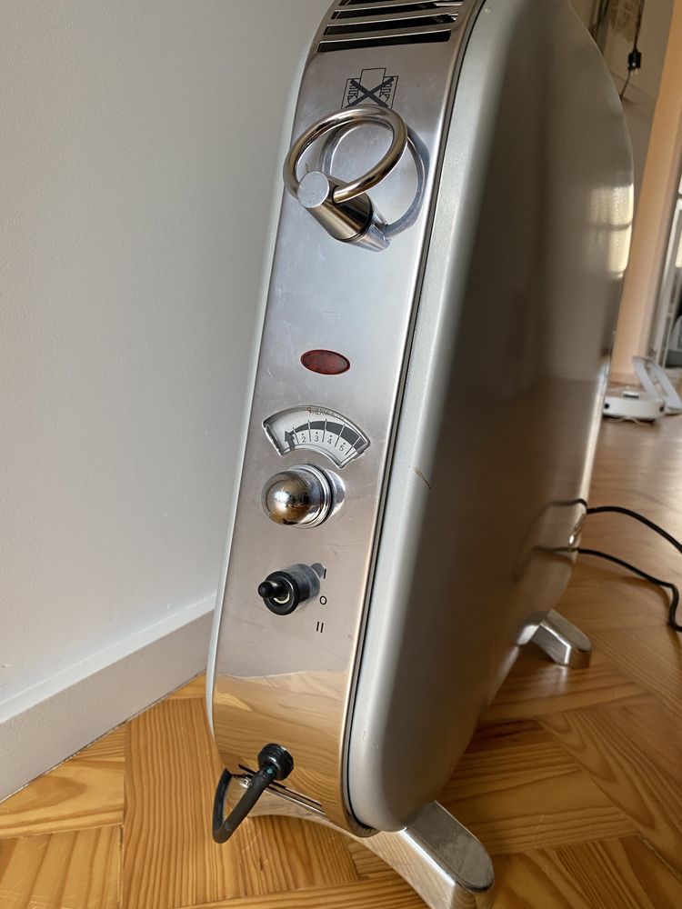 Radiador aquecedor retro delonghi HR 720