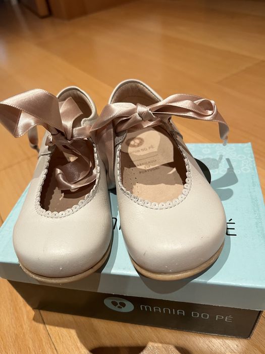 Mania do pé - sapatos criança