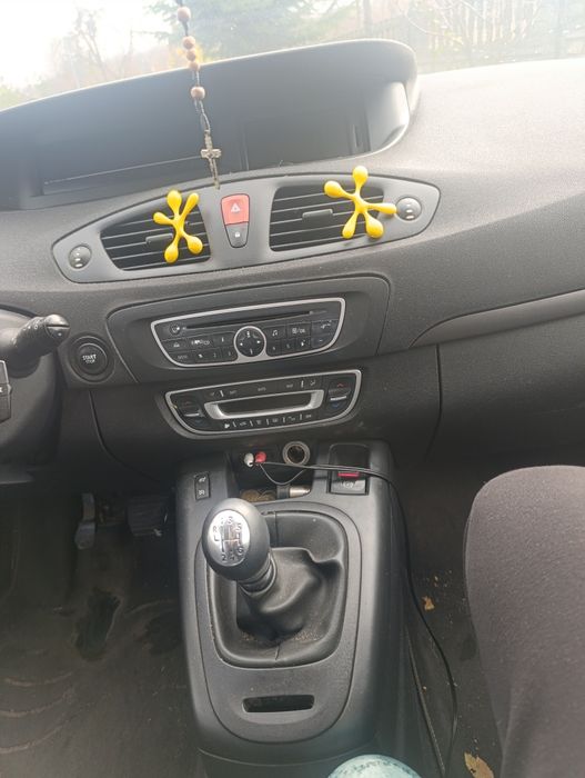 Продам renault grand scenic 2010 1.9 dci