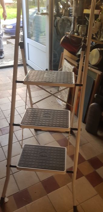 Sprzedam drabinę 3 stopnie