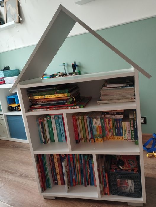 Regał domek wys 117x83cm gł 30 cm Konsimo