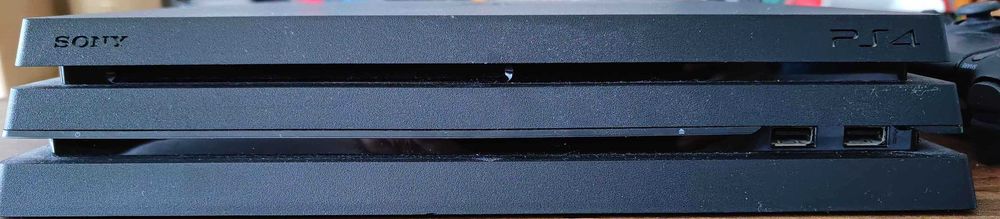 Ps4 PRO 1TB + Controller* and 2 games (No box or warranty.)64551035645441121