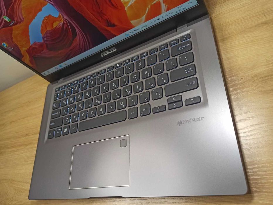 Ноутбук ASUS 15"/Core i5-8250/SSD 256GB/8GB/Отличное Состояние/