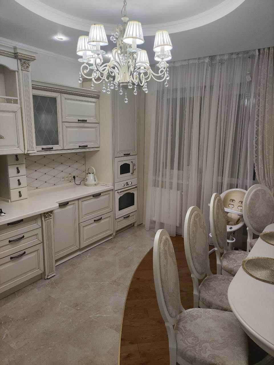 Продаж 3к квартири з люксовим ремонтом в районі Боздош