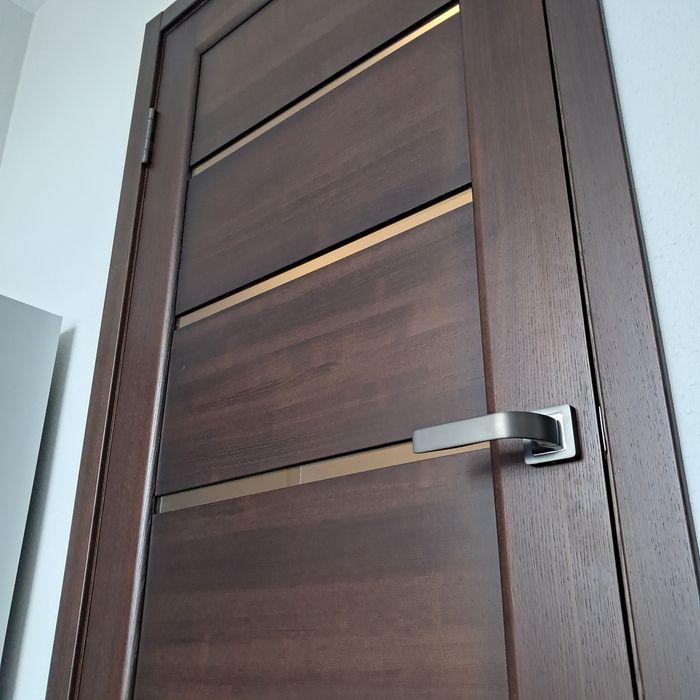 Міжкімнатні двері із дерева