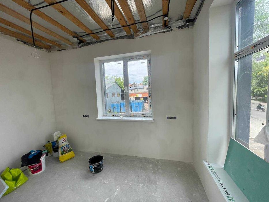 Оренда фасадної комерції по вулиці Пересопницька