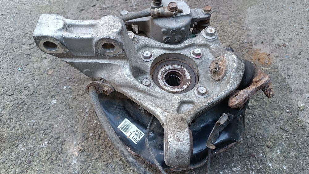 Цапфа Toyota Prius 30 2009 — 2017 оригінал