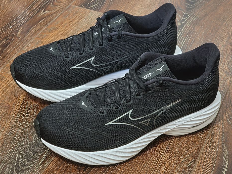 Оригінал 100% чоловічі кросівки mizuno wave rider 28   eur 44
