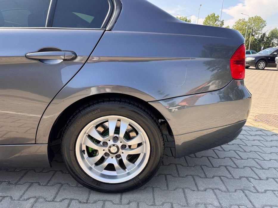 BMW E90 2.0 бензин ,