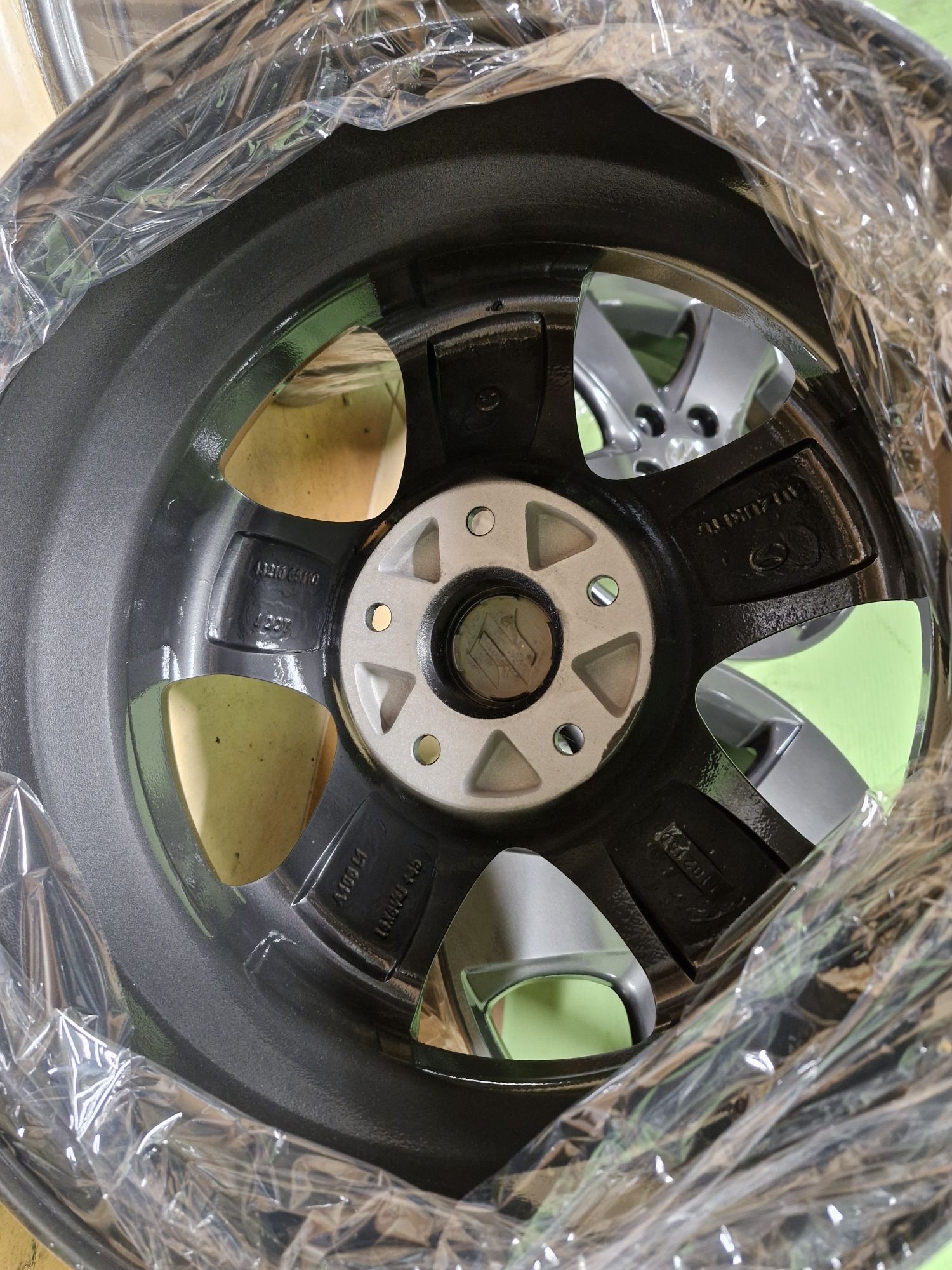 Felgi aluminiowe Oryginalne Suzuki 16" 5x114,3 Grafitowe