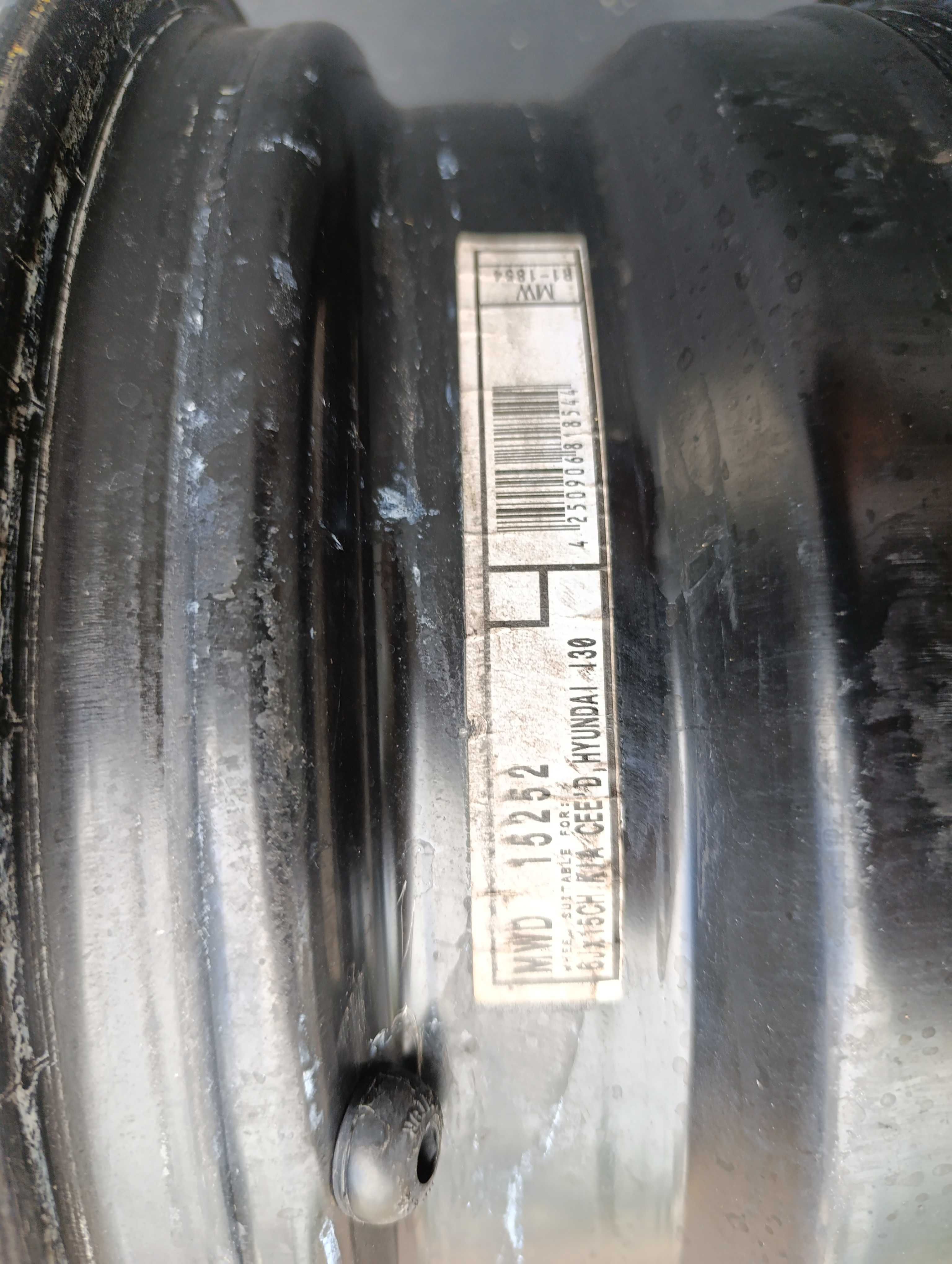 Felgi stalowe 15'' Hyundai i30 Mazda 3 Kia Ceed 6J 5x114,3 ET46