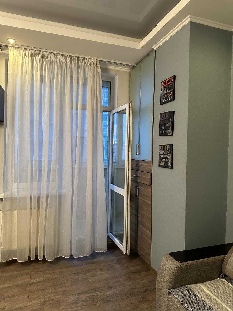 Продам просторную двухкомнатную квартиру на Пишоновской ЖК Консоль