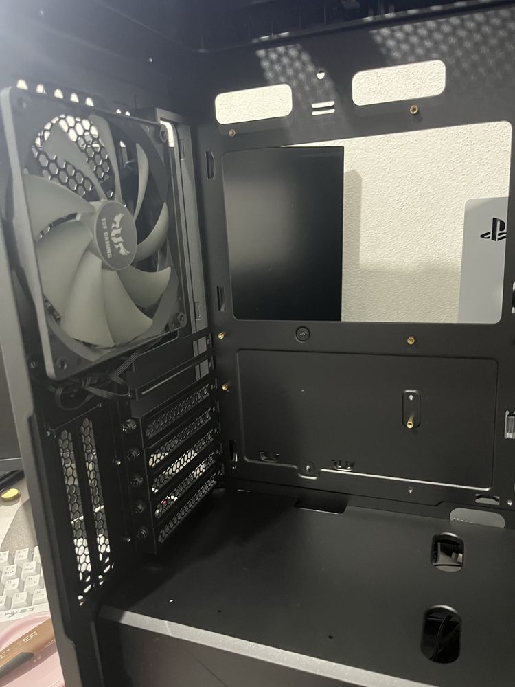 Vendo caixa tuf gaming como nova uzada 1 mes