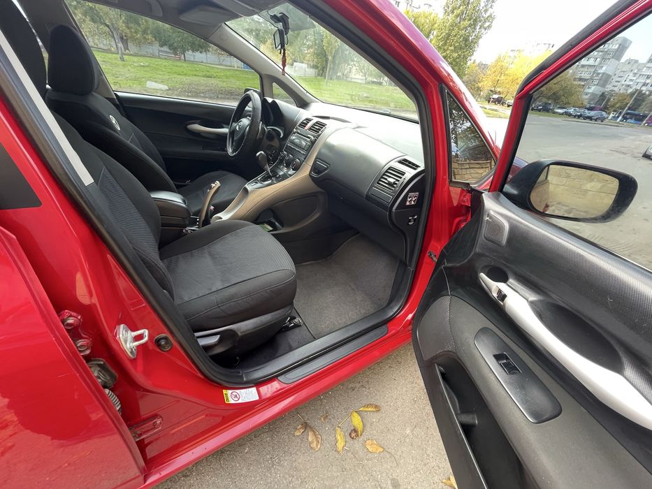 Toyota Auris Автомат