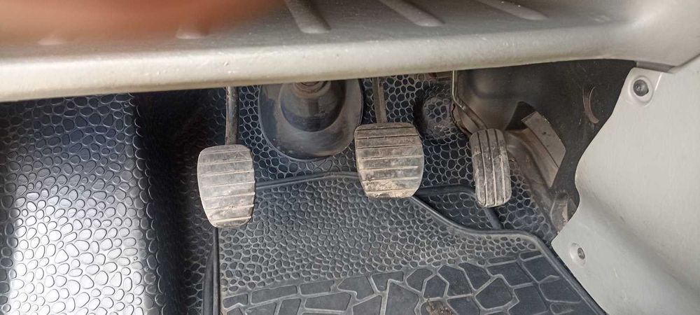 Мікроавтобус Opel Vivaro