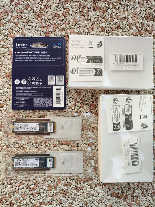 Karta pamięci Lexar 64GB + 2x SSD Crucial MX500 500GB + 2x obudowy m.2