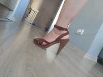 Buty na wysokim obcasie r. 39