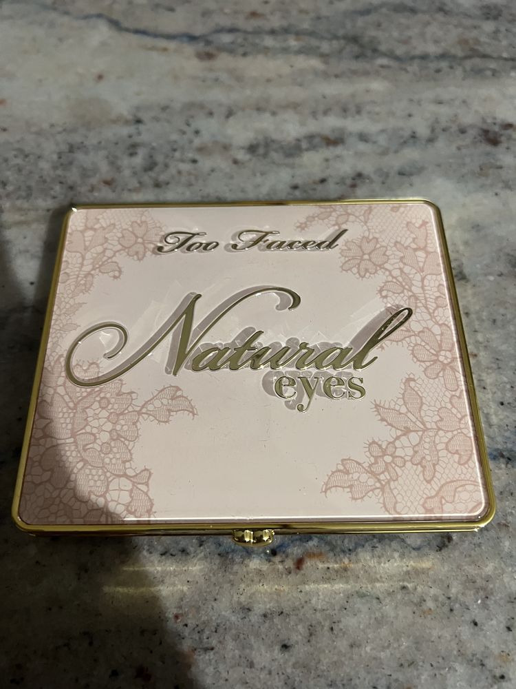 Nowa nie uzywana paleta cieni Too Faced Natural Eyes