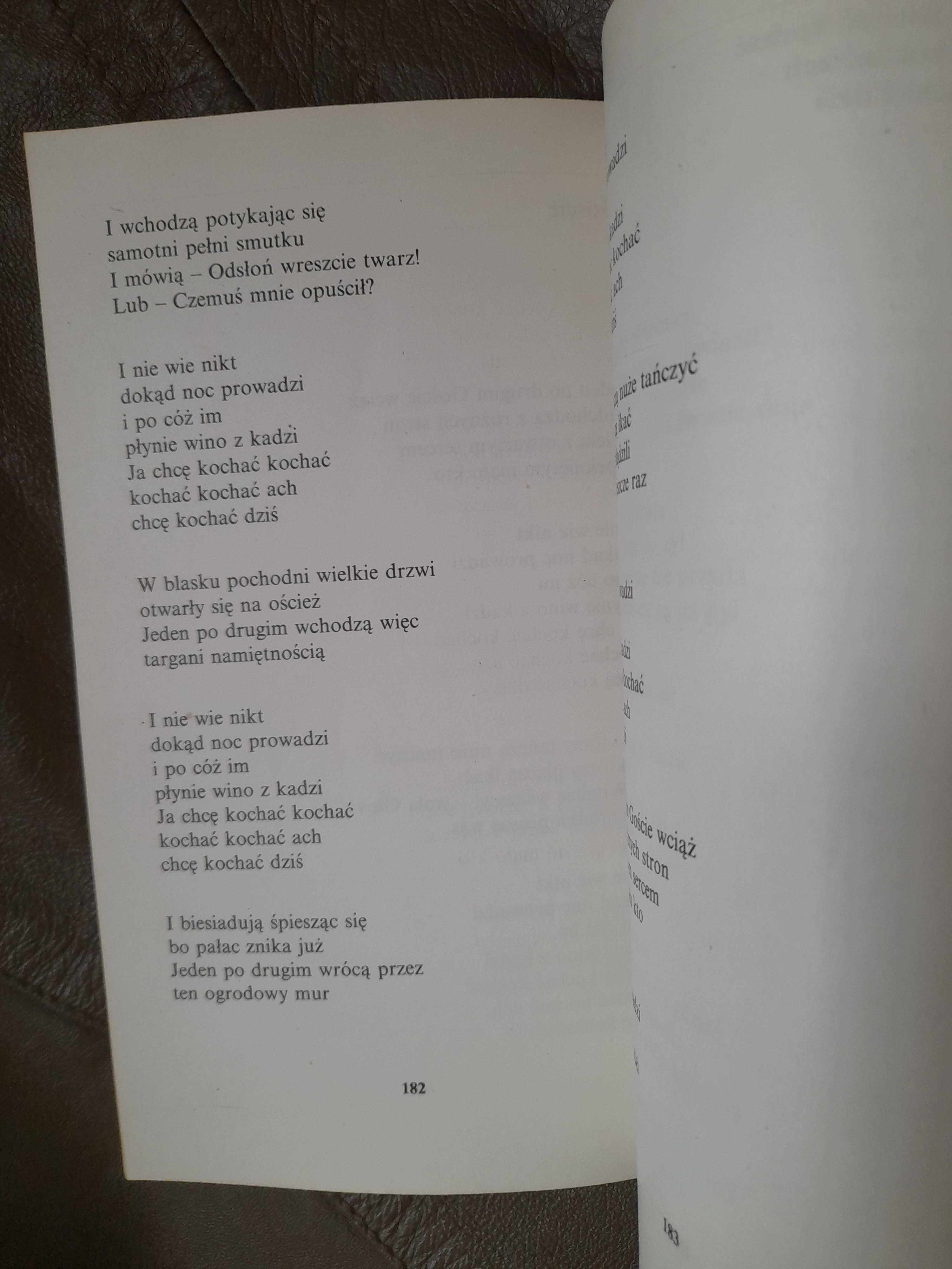 Leonard Cohen Słynny niebieski prochowiec