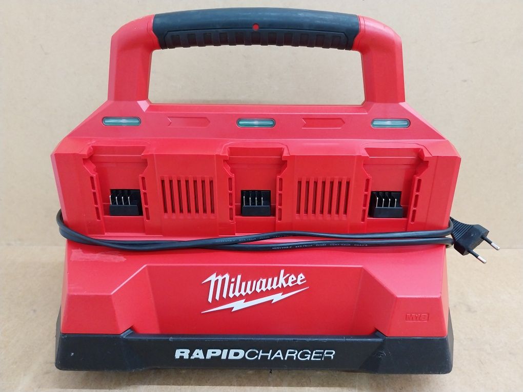 Milwaukee M18 PC6 Szybka Ładowarka 6-cio Portowa  2024r.