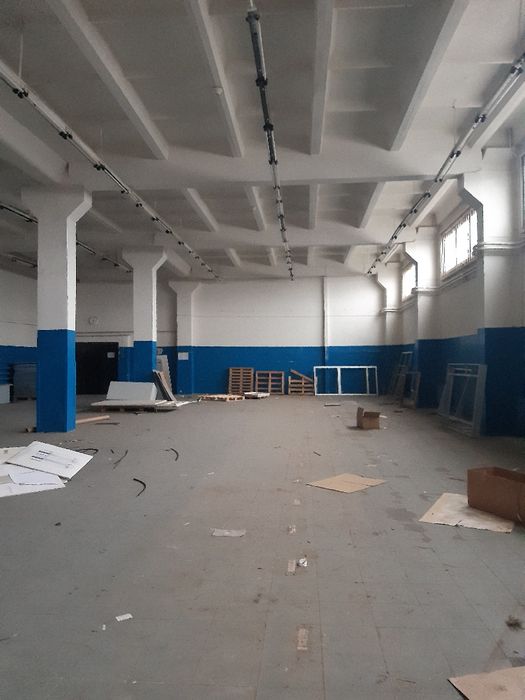 Склад на рампе и без