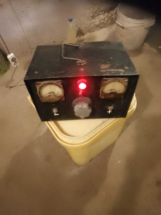 Продам Зарядное устройство