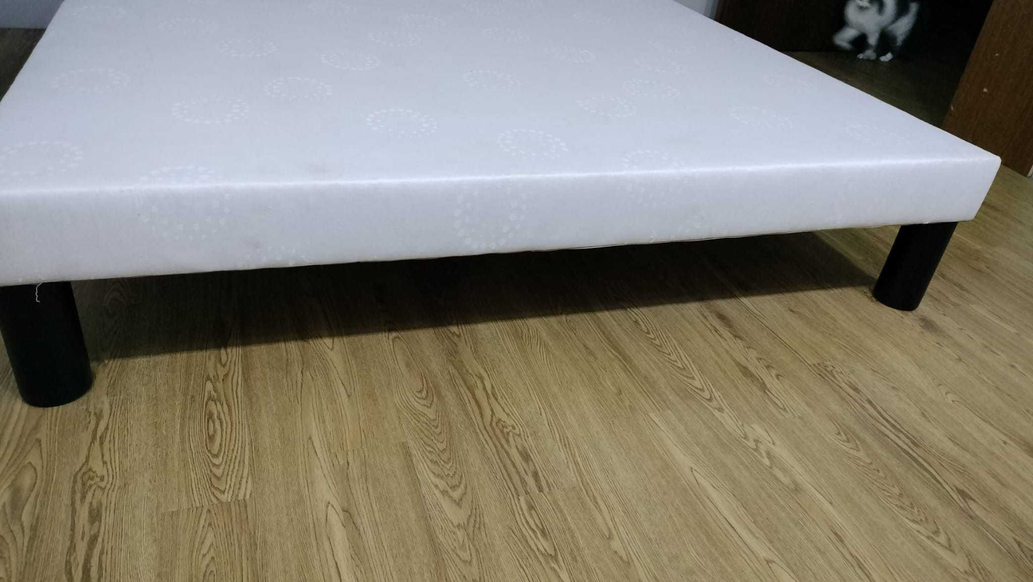 Estrado de cama de casal 200 x 160 cm