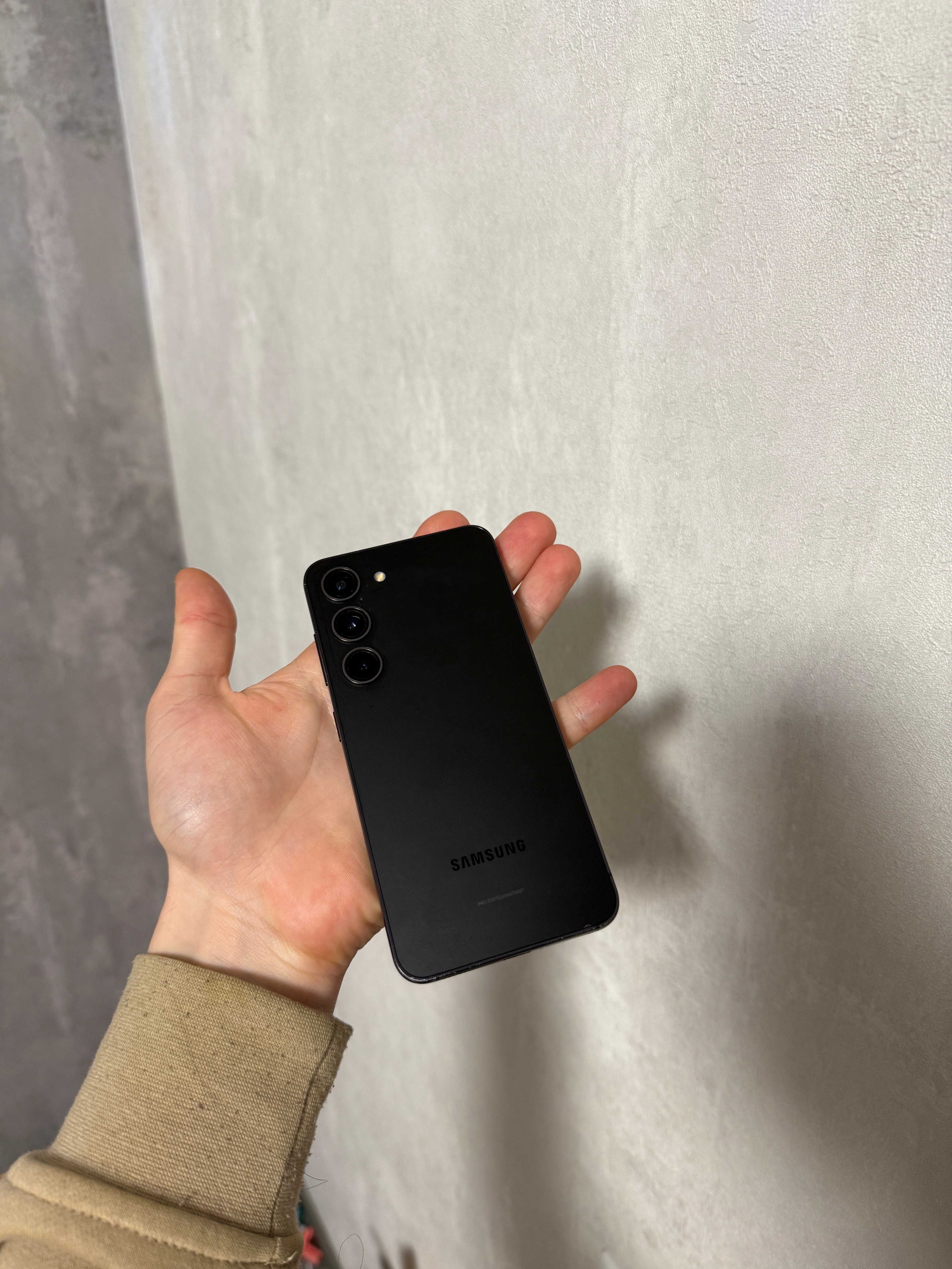 Samsung S23 128GB  S911-W Snapdragon
