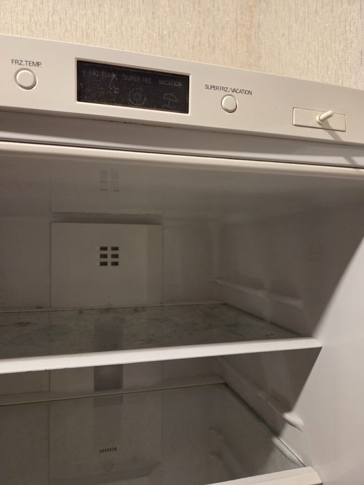 Холодильник    LG