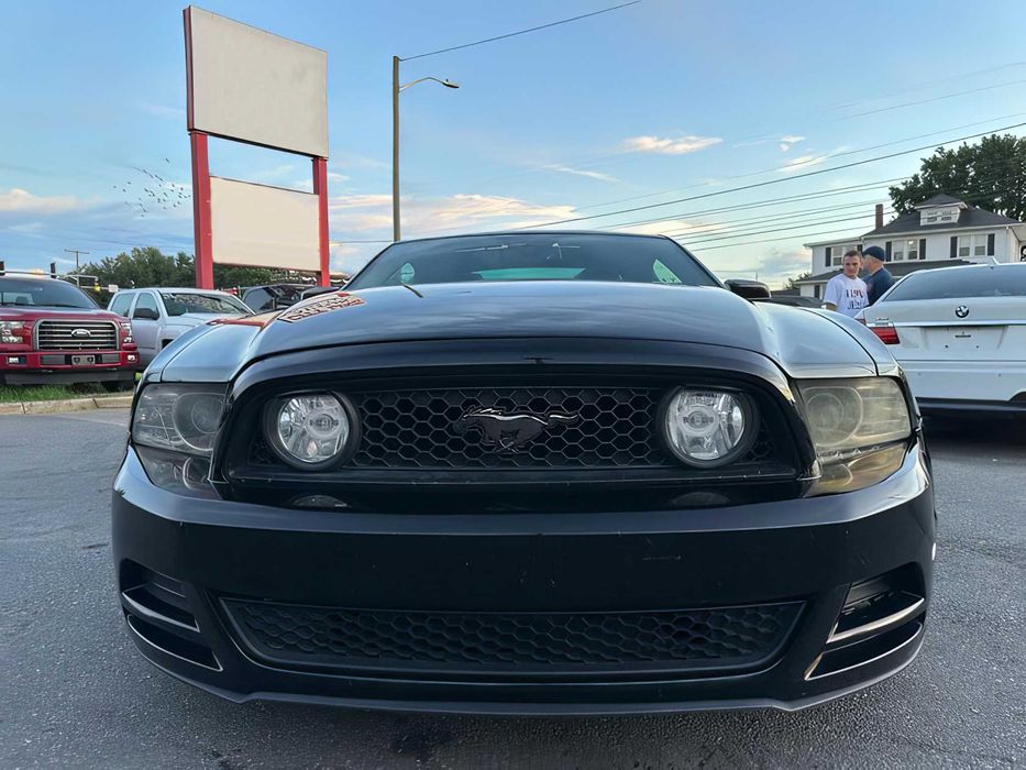 Ford Mustang GT      2014
