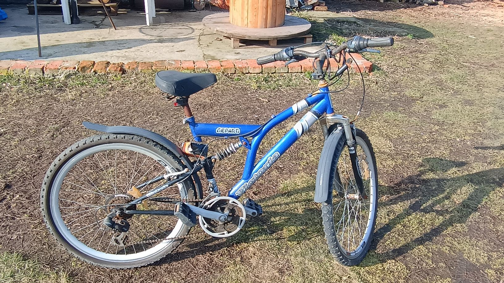Sprzedam rower  widoczny na zdjęciu