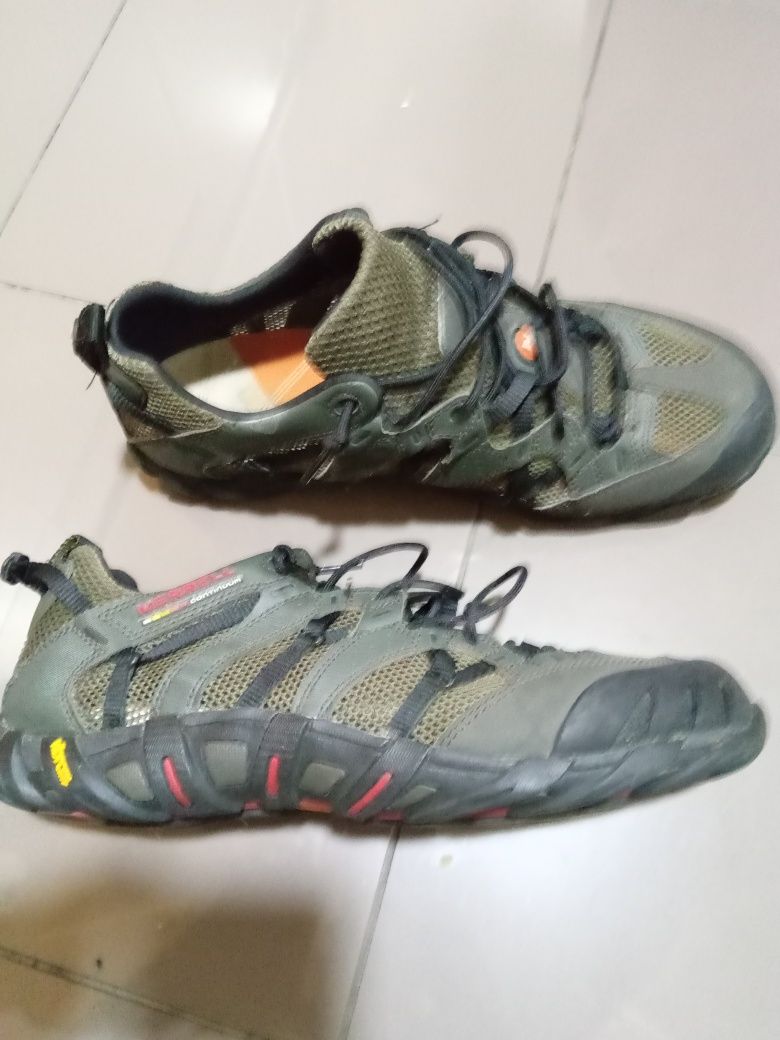 Sapatilhas Merrell como novas