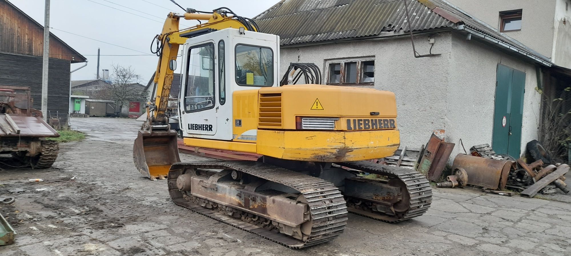 Продається гусеничний екскаватор LIEBHERR R 312