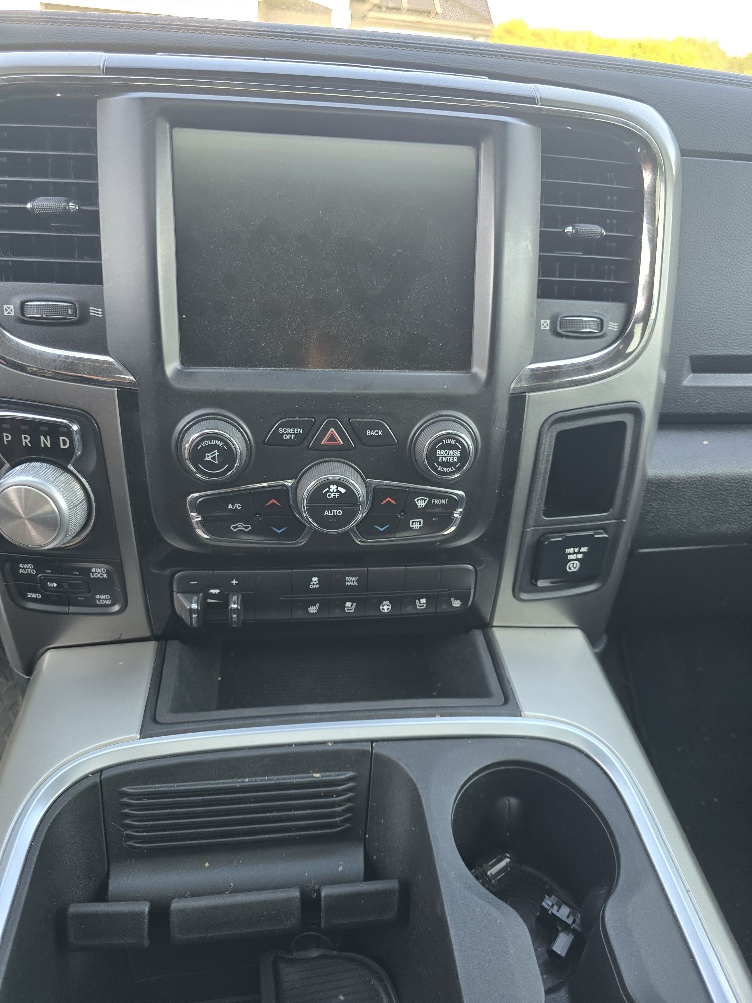 Dodge Ram 1500 Sport 5.7 hemi, V8, 4x4.