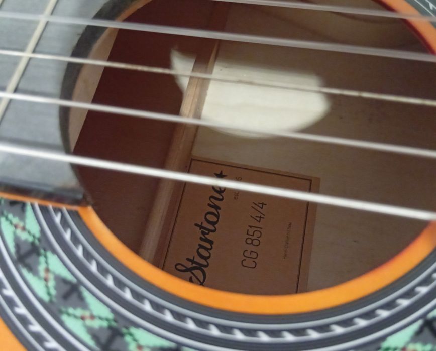 COMBO: 2 Guitarras acústicas Starone e 1 ukulele Harley benton